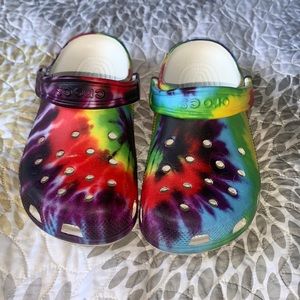 TYE DYE CROCS ✨✨